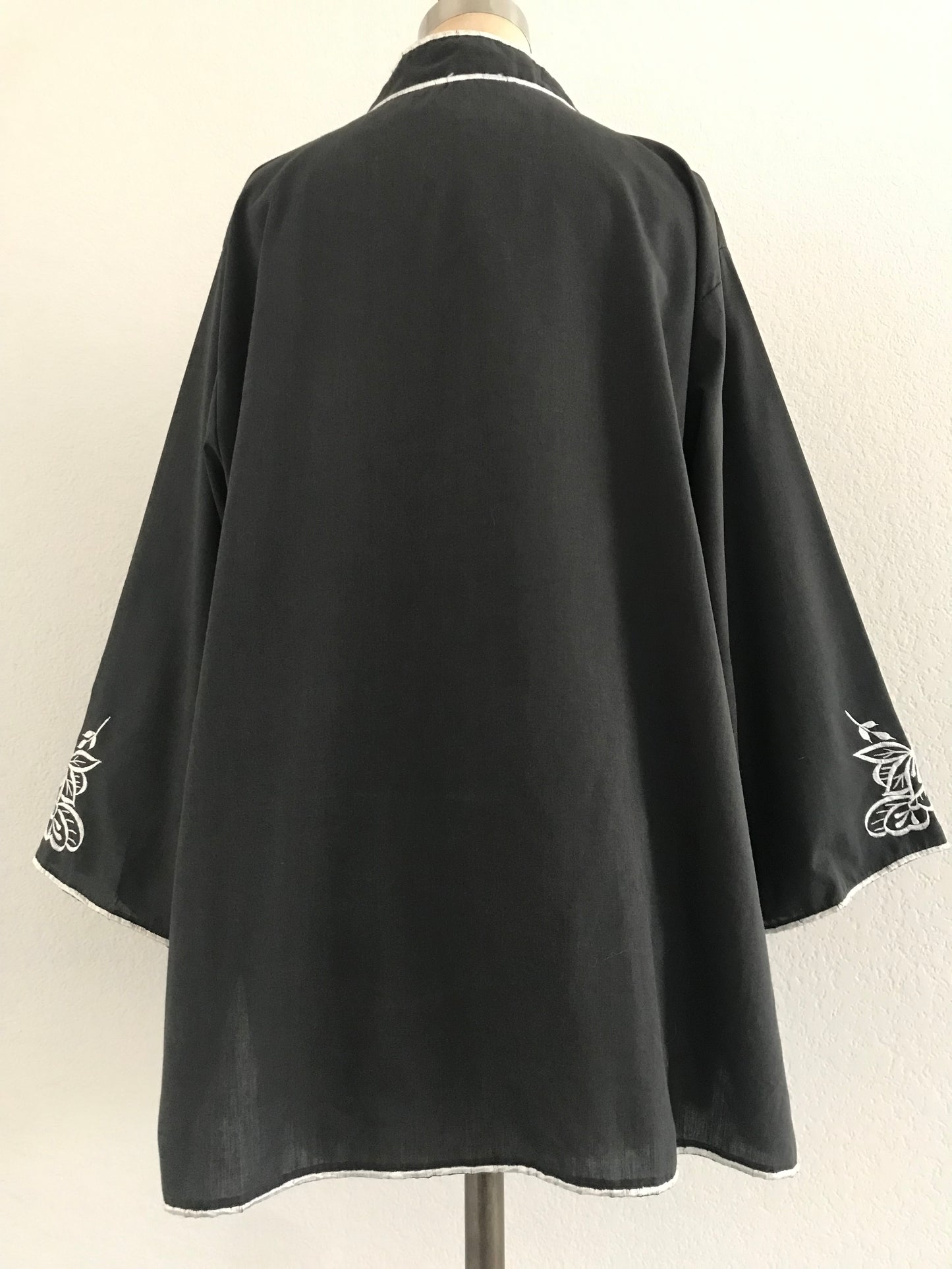 Vintage 1970s Black + White Floral Embroidered Shirt