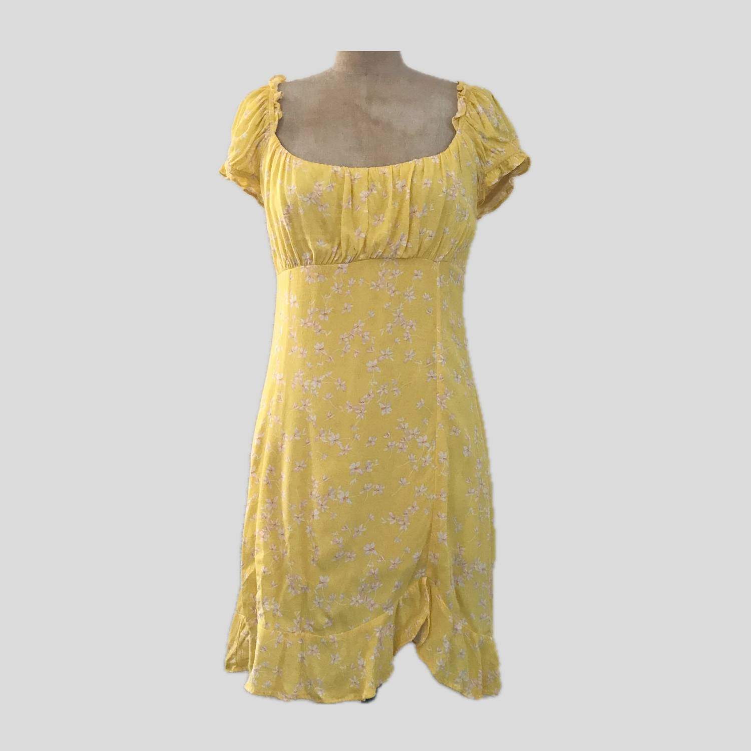 Sophie Rue Yellow Floral Retro Mini Dress – Prelovely Sophie Rue Yellow Floral Retro Mini Dress – Prelovely