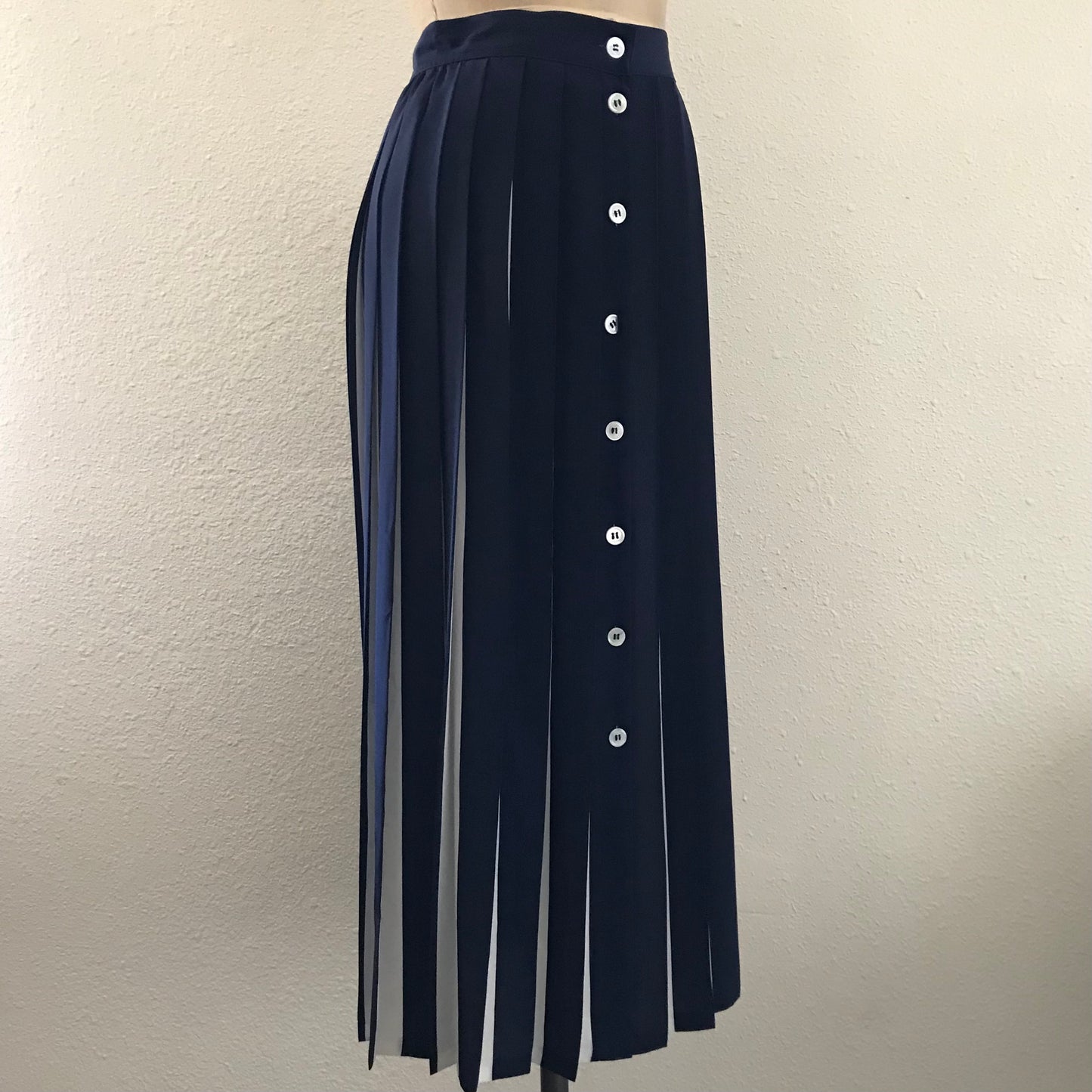 Vintage 1980s Liz Claiborne Navy Blue Striped Pleated Midi Skirt