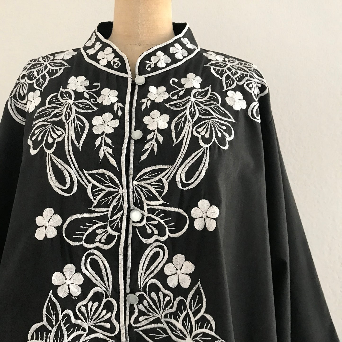 Vintage 1970s Black + White Floral Embroidered Shirt