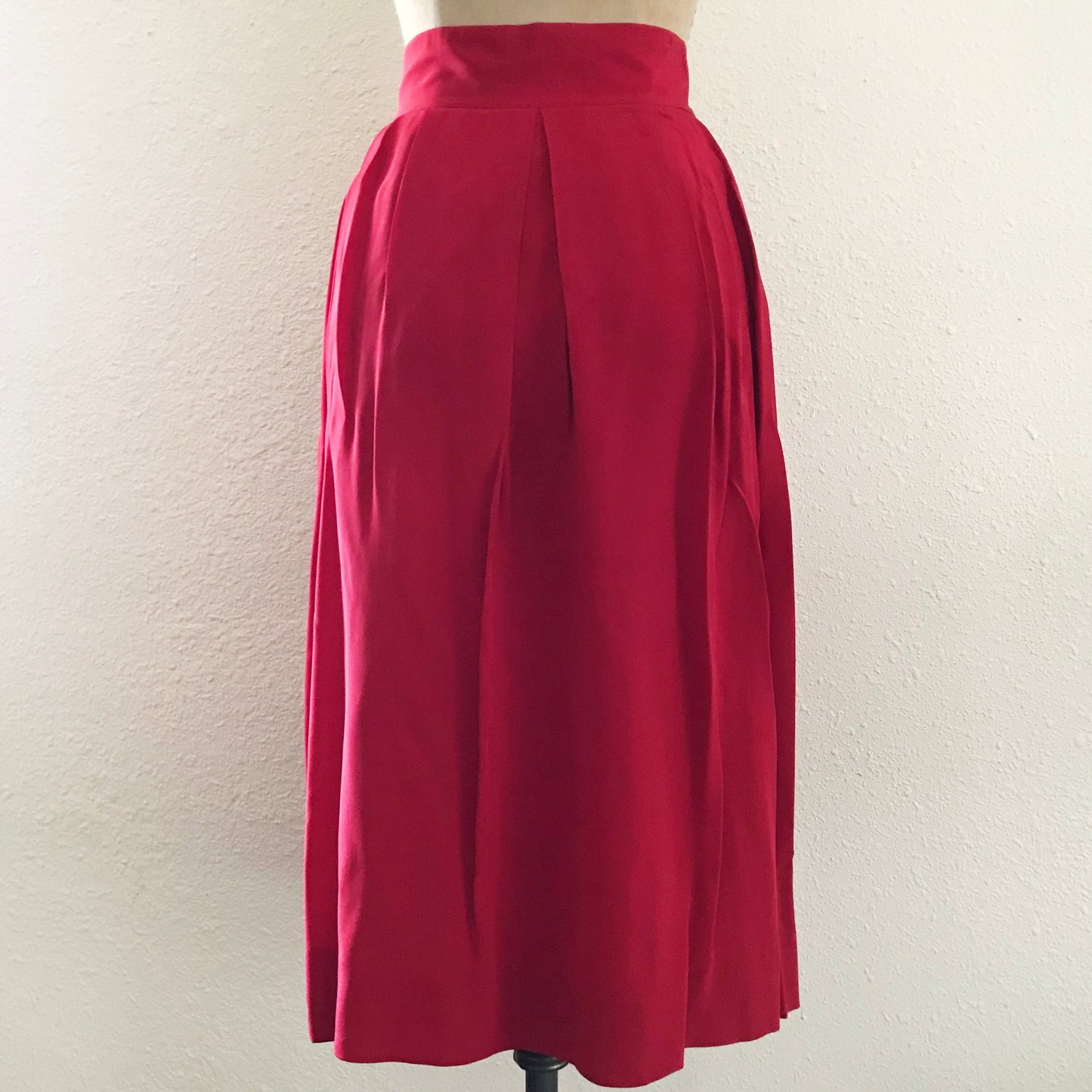 Vintage 1980s Red Silk Pleated Knee Length Skirt