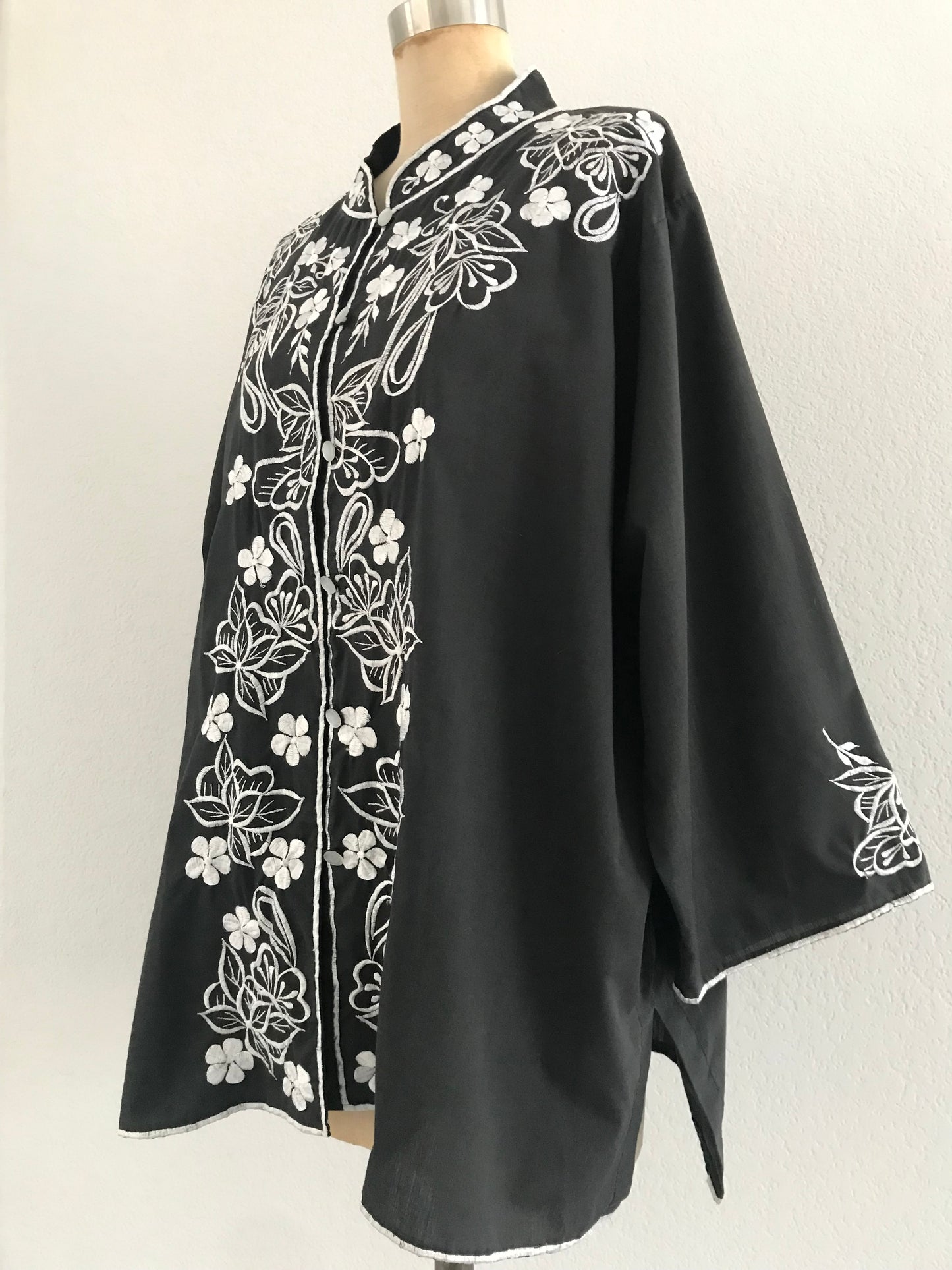 Vintage 1970s Black + White Floral Embroidered Shirt