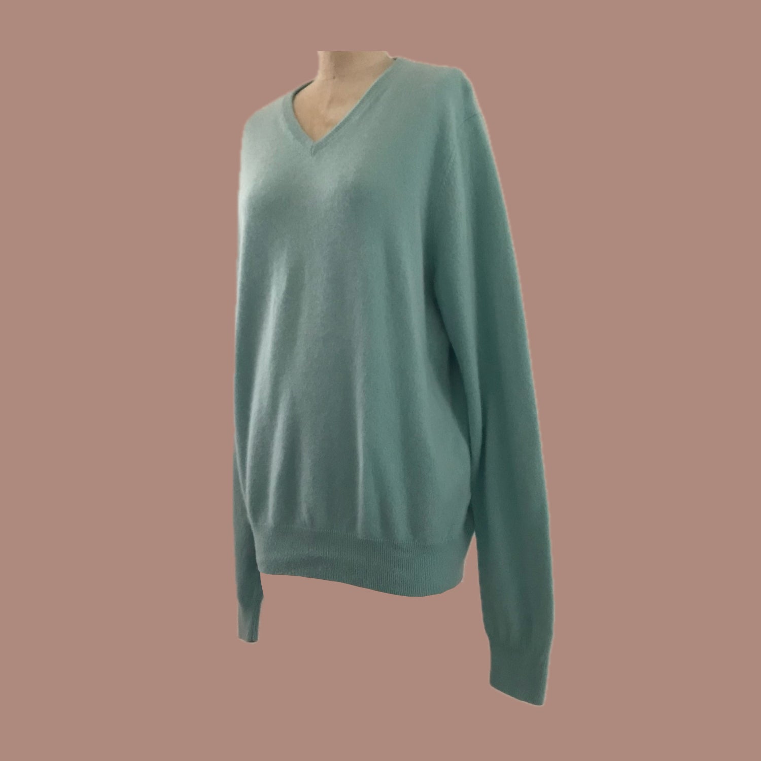 Uniqlo-Mint-Green-Cashmere-V-Neck-Sweater