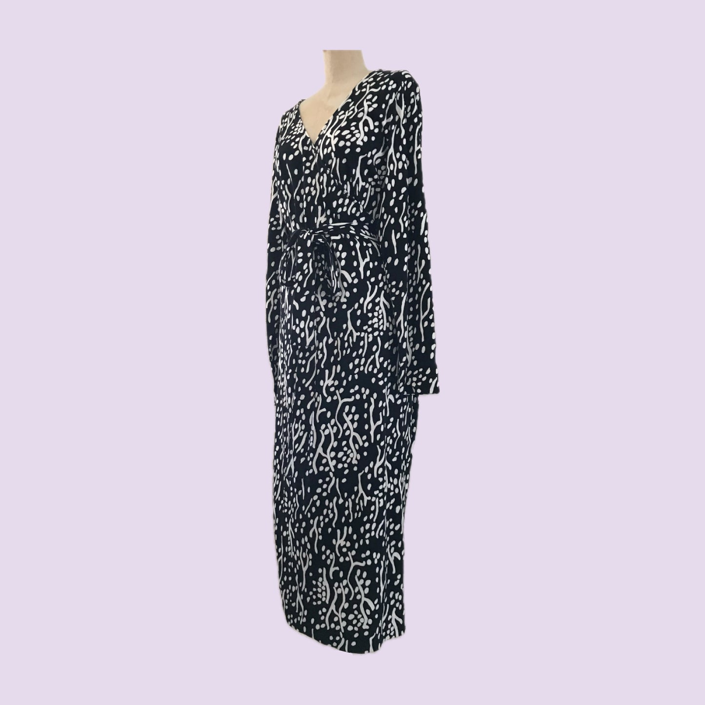 dvf-black-white-cotton-printed-wrap-dress