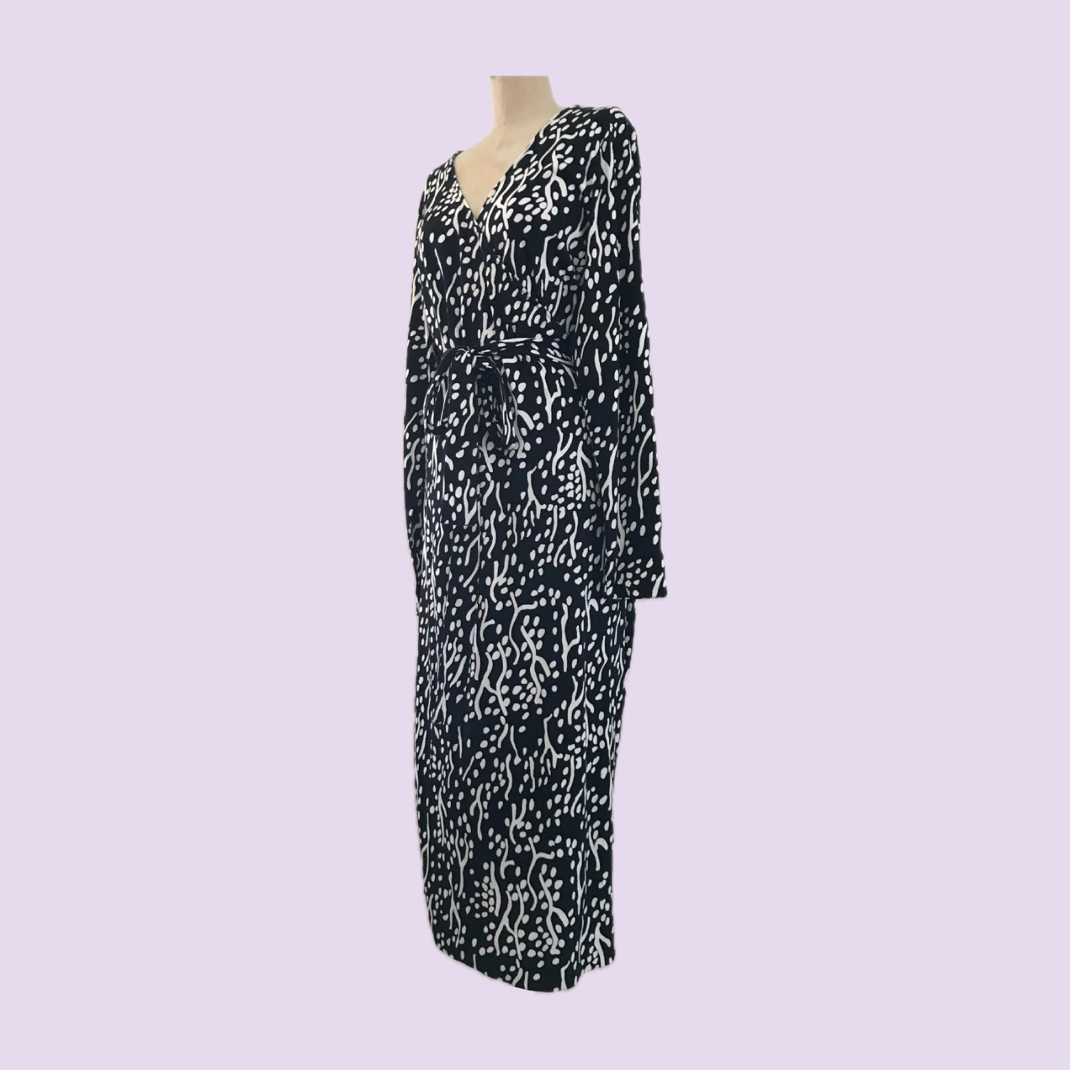 dvf-black-white-cotton-printed-wrap-dress
