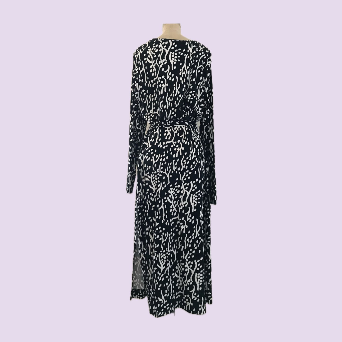 dvf-black-white-cotton-printed-wrap-dress