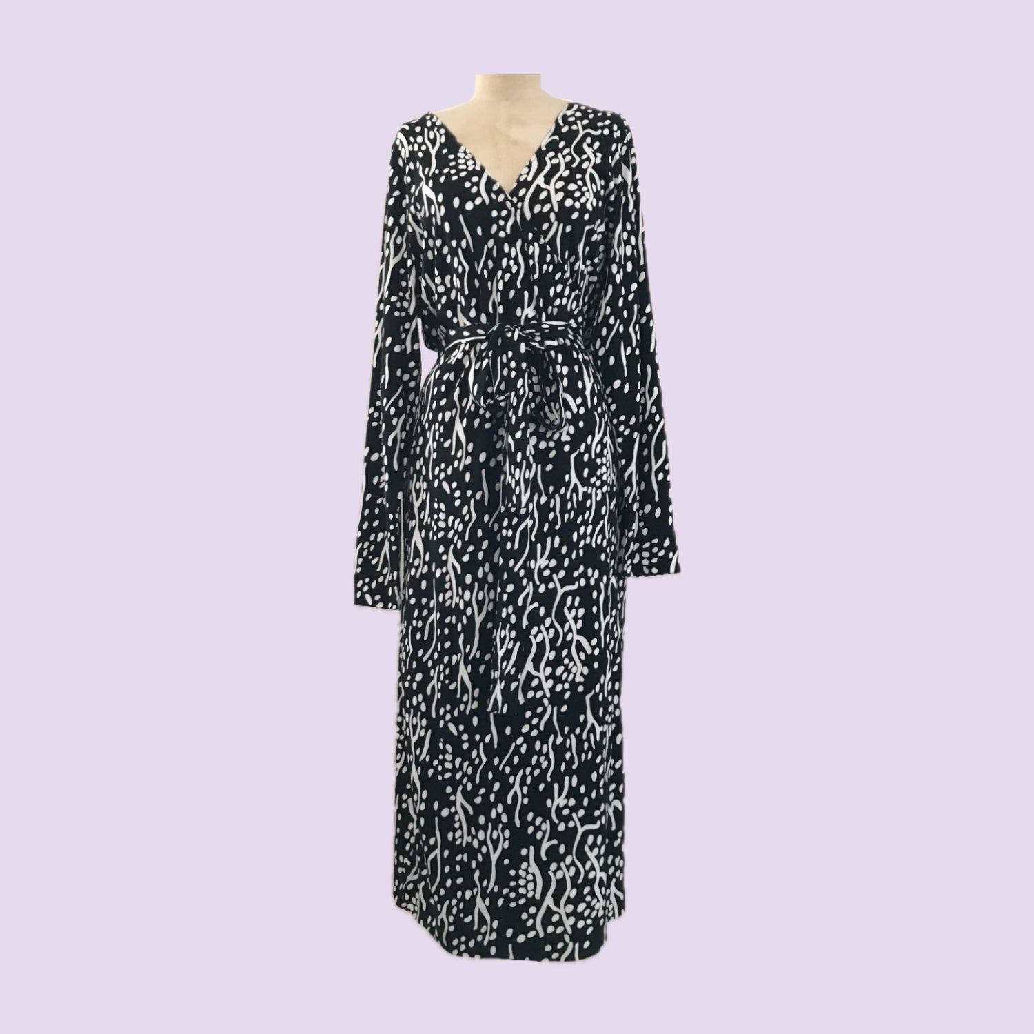 dvf-black-white-cotton-printed-wrap-dress