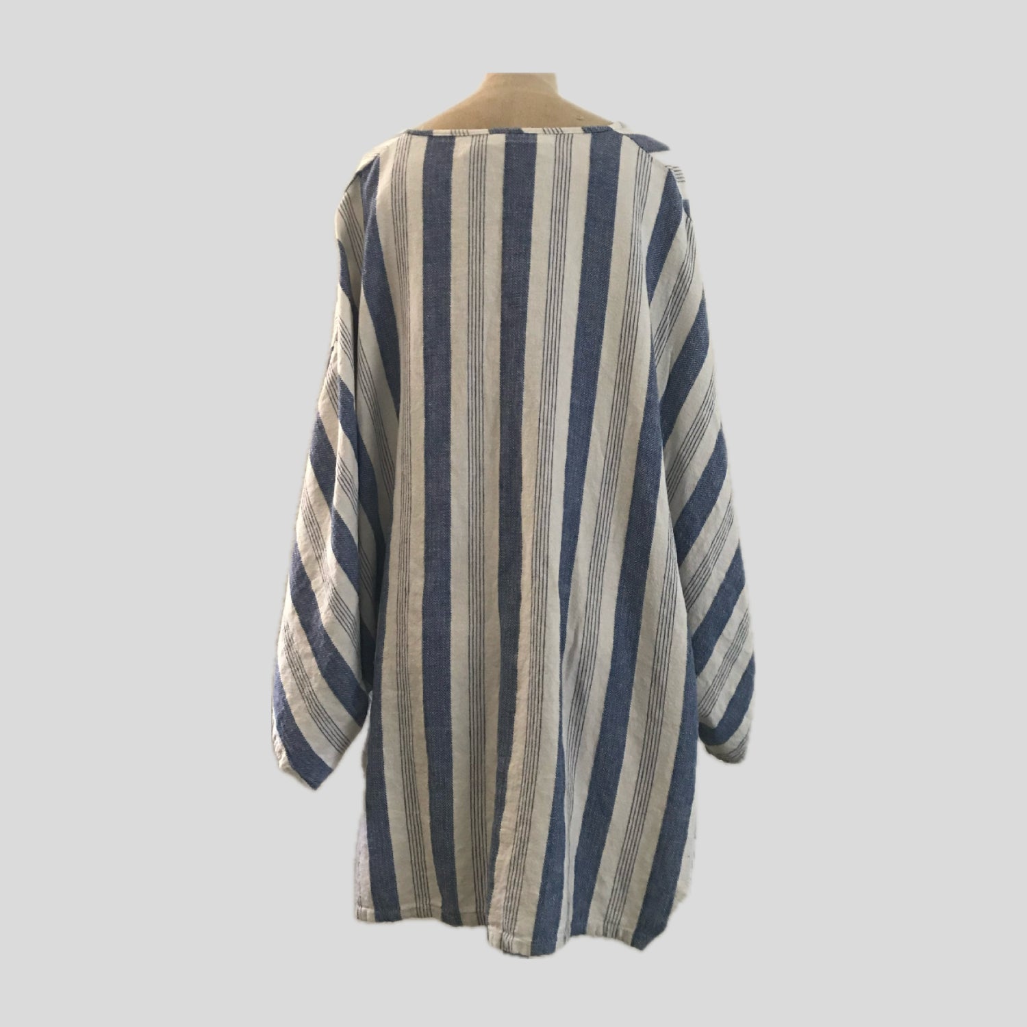 jens-pirate-booty-linen-striped-blue-top